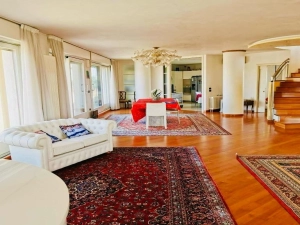 9 locali in vendita a Abano Terme